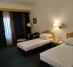 Standard Twin Bedroom